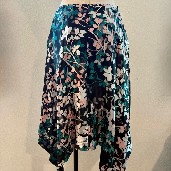 NWT Roberto Cavalli 100% silk asymmetrical floral midi skirt size 40 sz 4 small - Picture 4 of 6